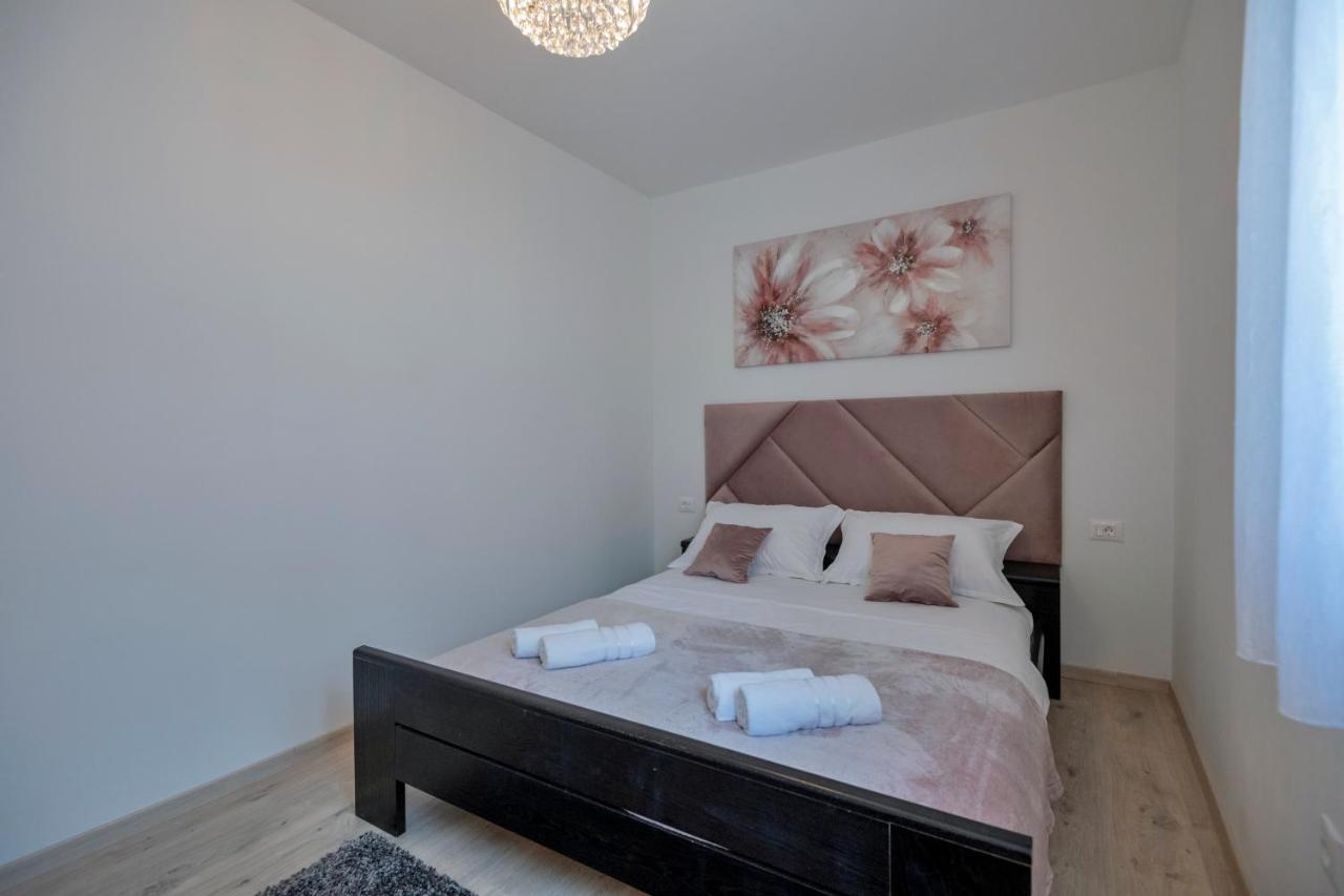 Luxury Apartment Makarska 2Min From Beach 外观 照片