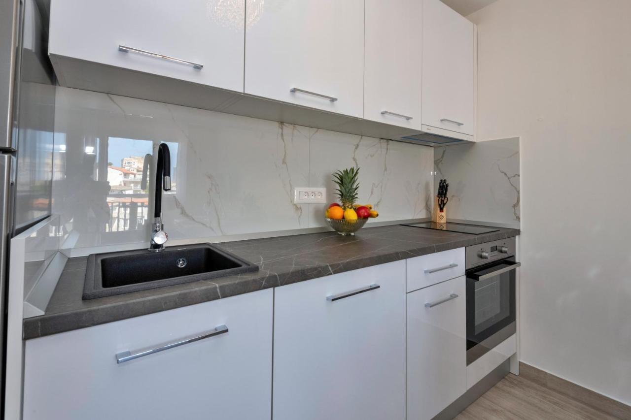 Luxury Apartment Makarska 2Min From Beach 外观 照片